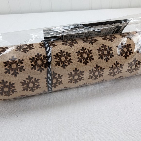 Gia Roma Beech Wood Rolling Pin & Cookie Cutter Snowflakes Handmade New - Picture 3 of 5